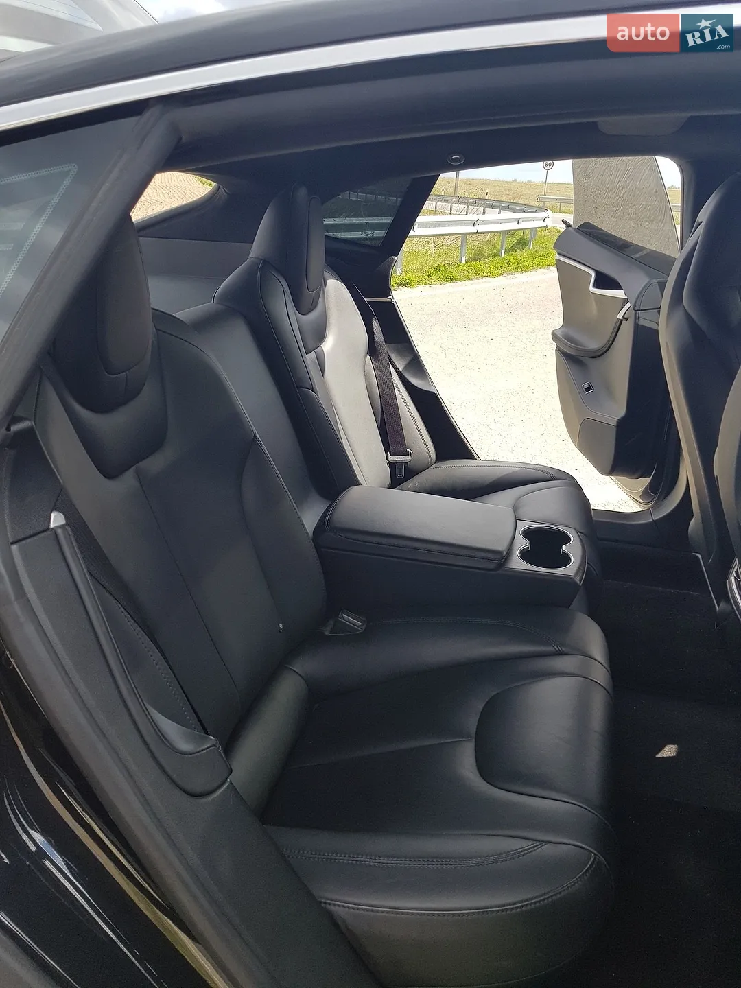 2015 Tesla Model S - мініатюра 15