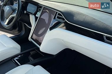 Лифтбек Tesla Model S 2017 в Луцке