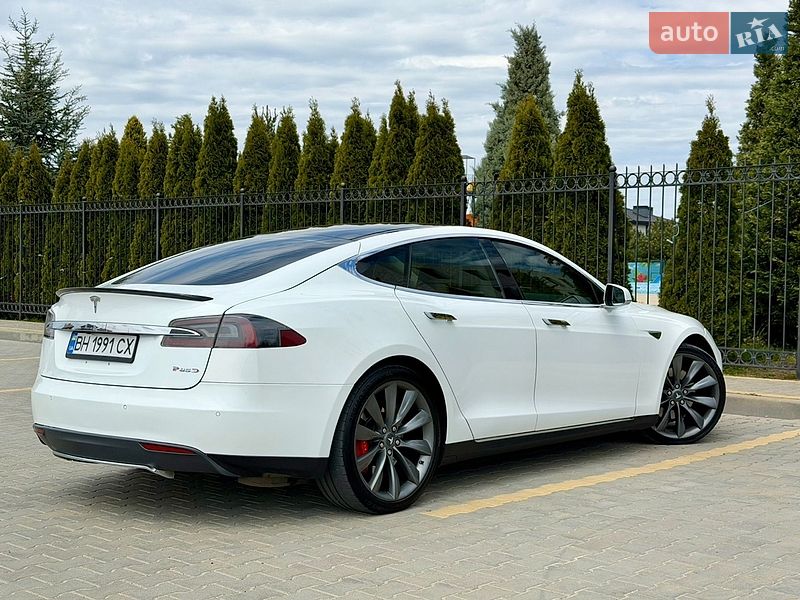 Лифтбек Tesla Model S 2014 в Одессе