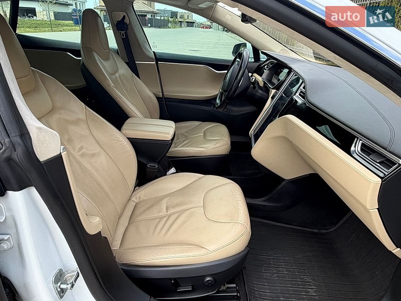 Лифтбек Tesla Model S 2014 в Одессе
