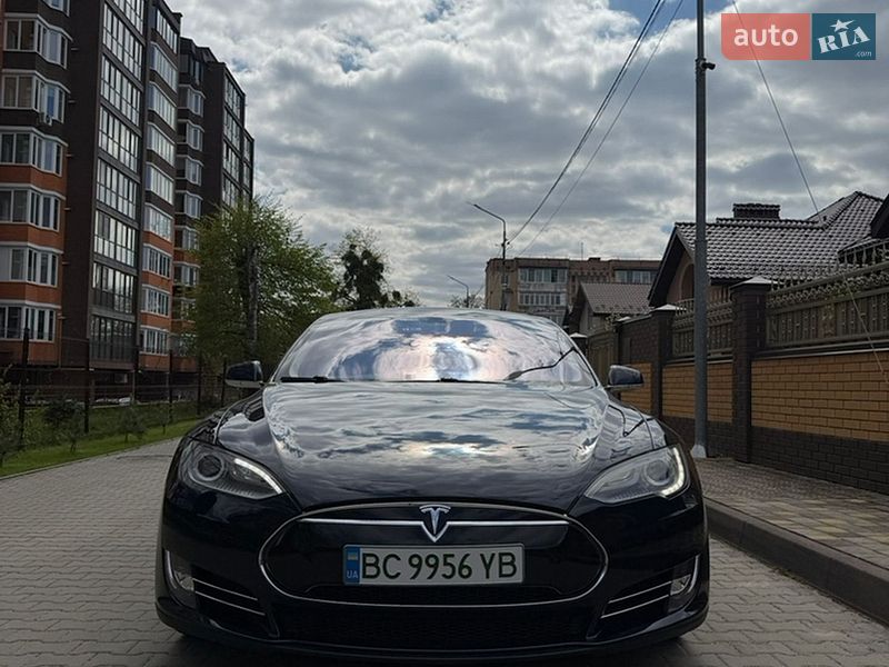 Лифтбек Tesla Model S 2014 в Стрые