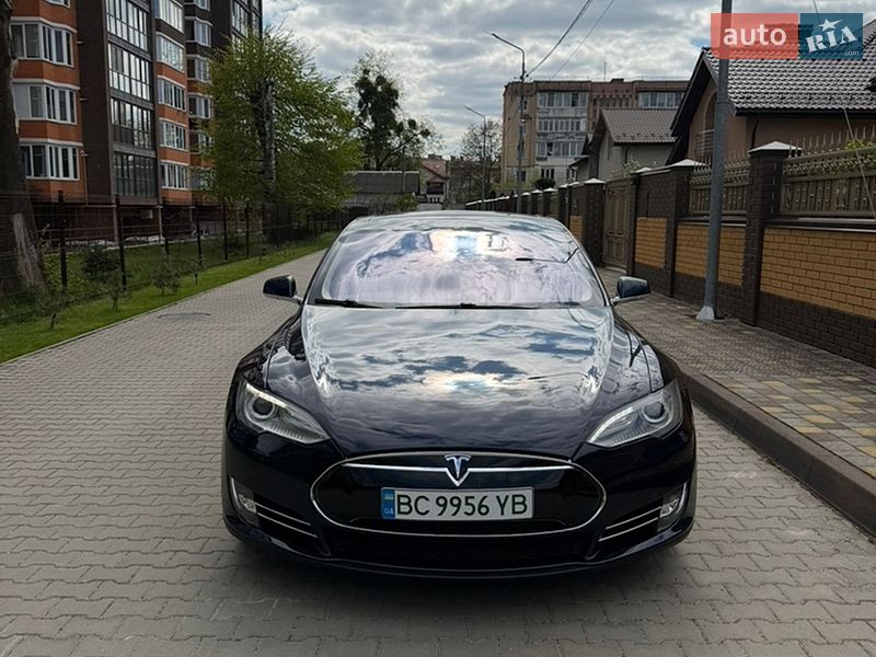 Лифтбек Tesla Model S 2014 в Стрые