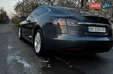 Лифтбек Tesla Model S 2017 в Одессе