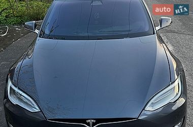 Лифтбек Tesla Model S 2017 в Одессе