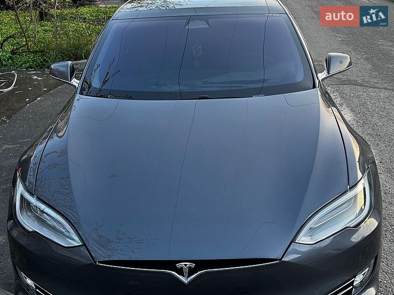 Лифтбек Tesla Model S 2017 в Одессе