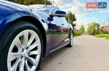 Лифтбек Tesla Model S 2016 в Одессе