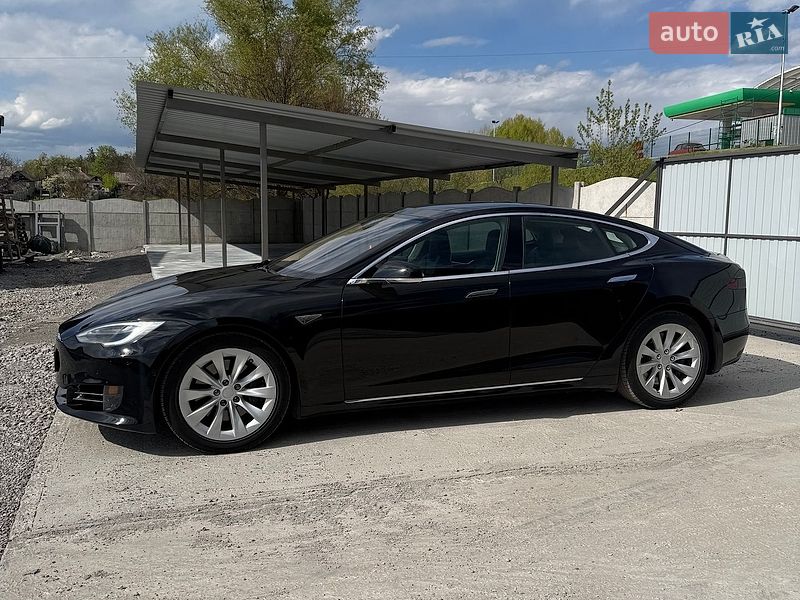 Лифтбек Tesla Model S 2016 в Каменском