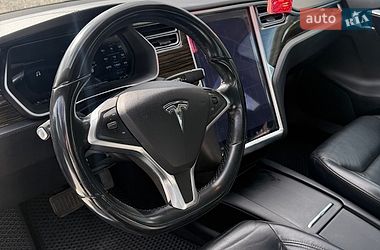 Лифтбек Tesla Model S 2016 в Каменском