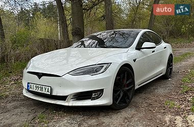 Лифтбек Tesla Model S 2018 в Василькове