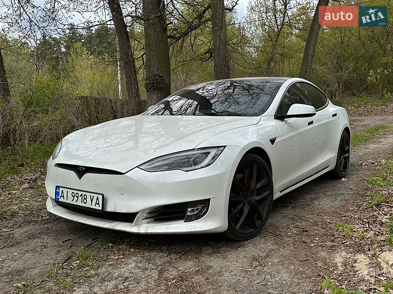 Tesla Model S 2018