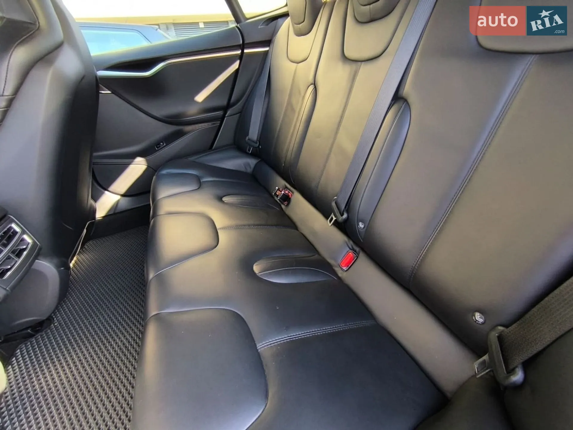 2016 Tesla Model S - мініатюра 15