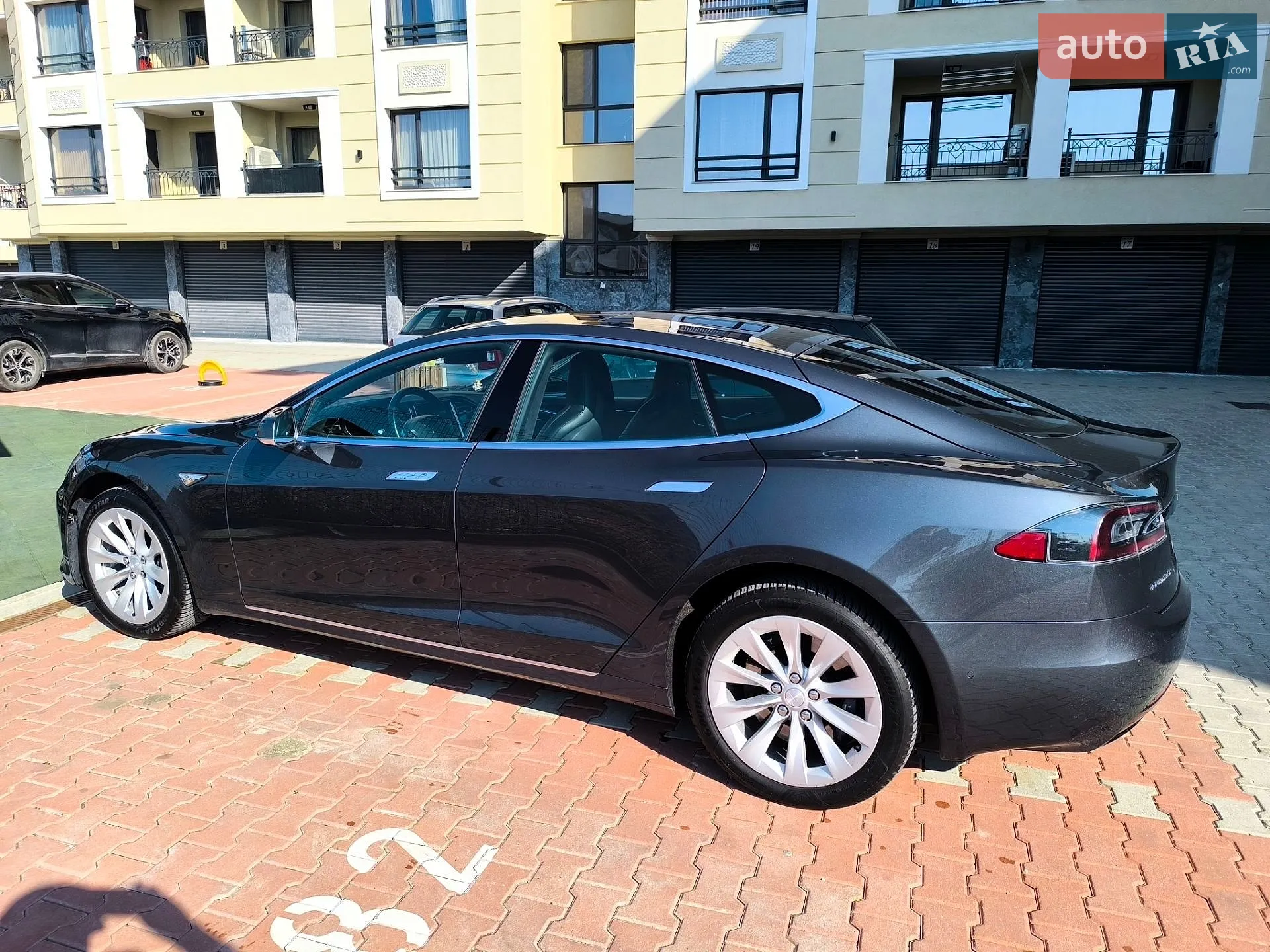 2016 Tesla Model S - мініатюра 17