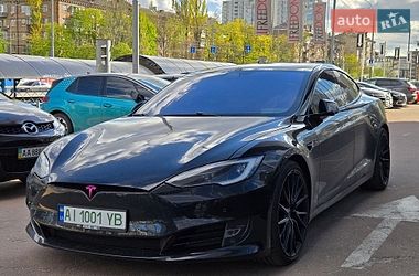 Лифтбек Tesla Model S 2019 в Киеве