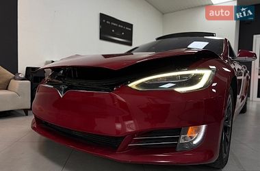 Лифтбек Tesla Model S 2020 в Дрогобыче