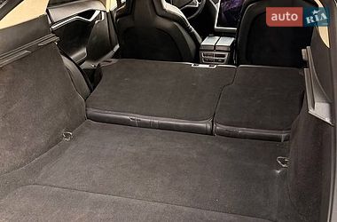 Лифтбек Tesla Model S 2015 в Киеве