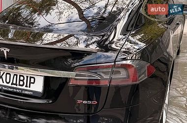 Лифтбек Tesla Model S 2015 в Киеве