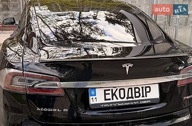 Лифтбек Tesla Model S 2015 в Киеве