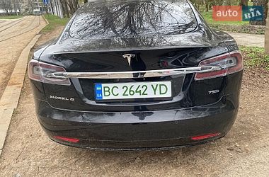 Лифтбек Tesla Model S 2018 в Львове