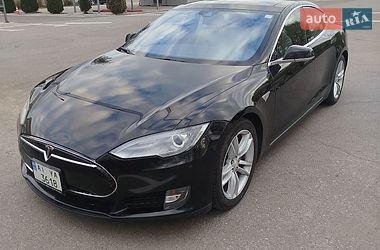 Лифтбек Tesla Model S 2015 в Броварах