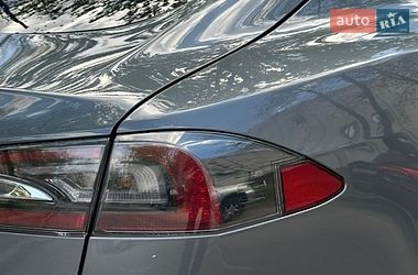 Лифтбек Tesla Model S 2013 в Киеве