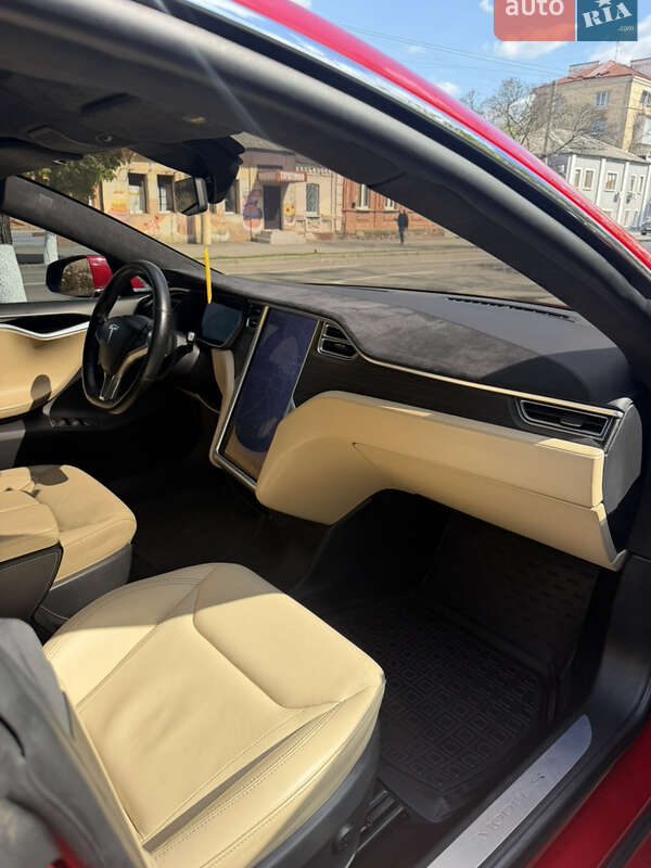 Лифтбек Tesla Model S 2016 в Харькове