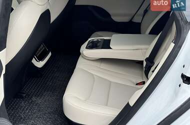Лифтбек Tesla Model S 2022 в Виннице