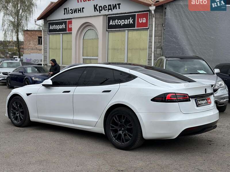 Лифтбек Tesla Model S 2022 в Виннице