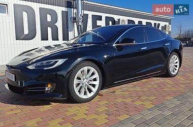 Лифтбек Tesla Model S 2017 в Киеве