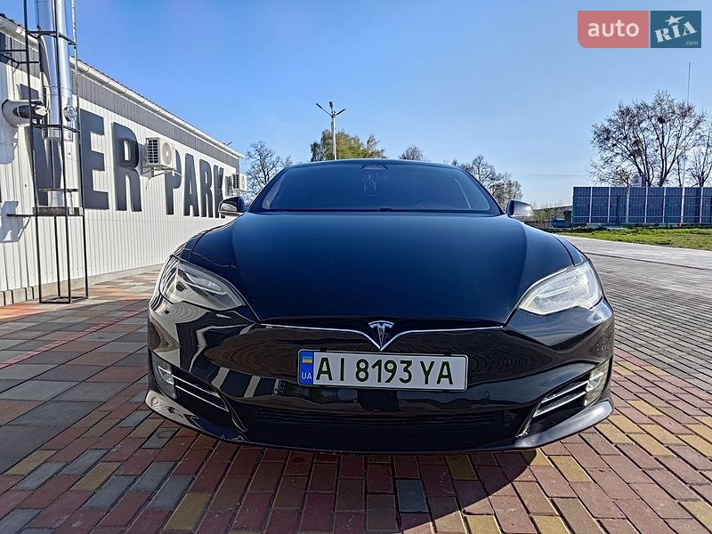Ліфтбек Tesla Model S 2017 в Києві