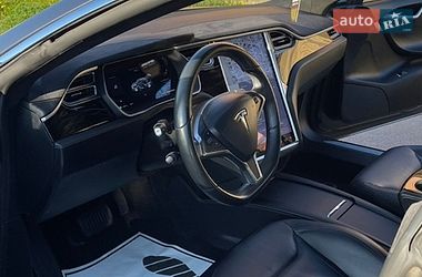 Лифтбек Tesla Model S 2016 в Ровно