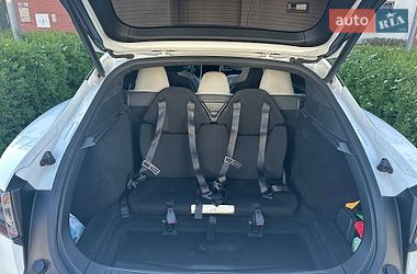 Ліфтбек Tesla Model S 2015 в Києві