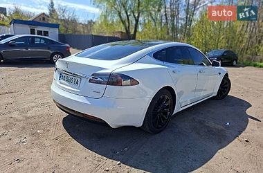 Ліфтбек Tesla Model S 2017 в Києві