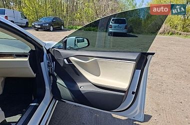 Ліфтбек Tesla Model S 2017 в Києві