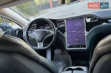 Лифтбек Tesla Model S 2015 в Львове