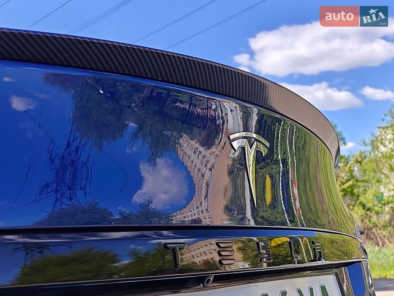 Ліфтбек Tesla Model S 2021 в Львові