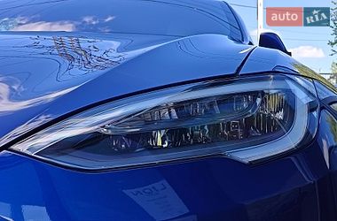 Лифтбек Tesla Model S 2021 в Львове
