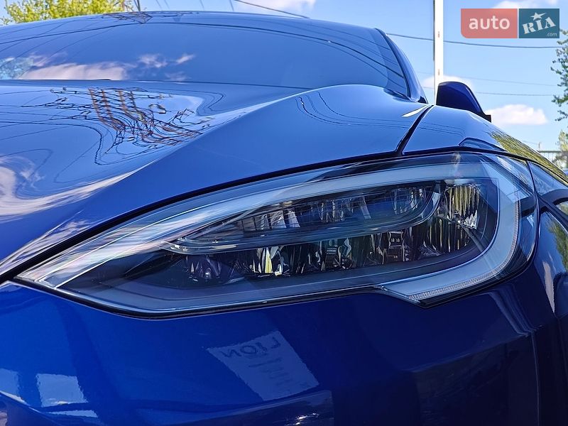 Лифтбек Tesla Model S 2021 в Львове