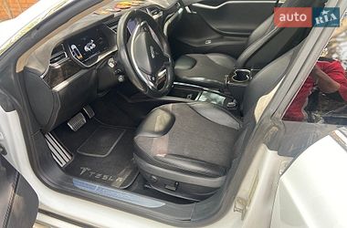 Ліфтбек Tesla Model S 2016 в Миколаєві