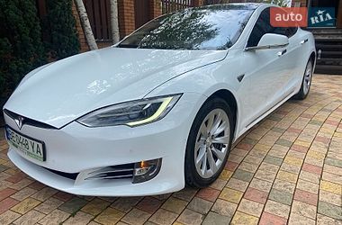 Ліфтбек Tesla Model S 2016 в Миколаєві
