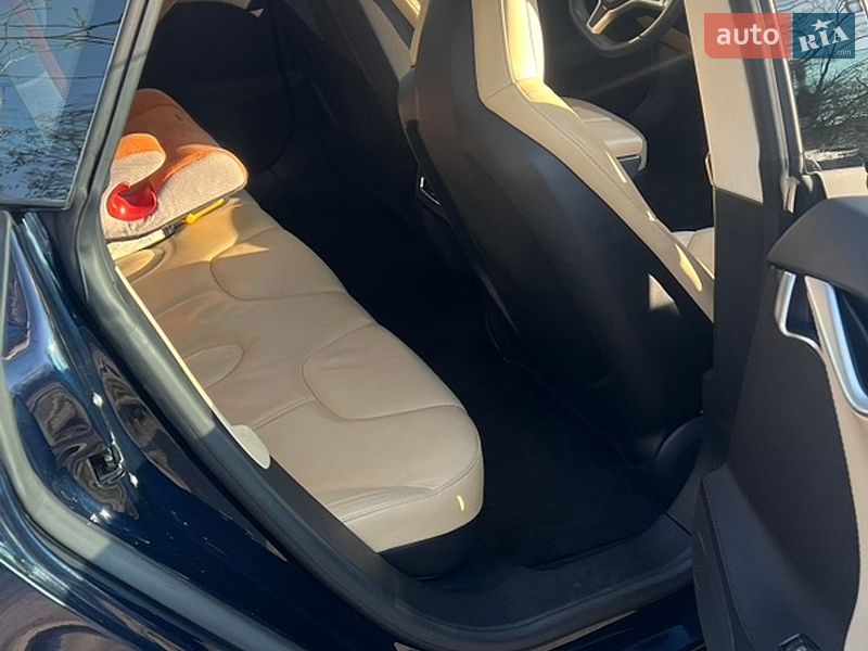 Лифтбек Tesla Model S 2013 в Одессе