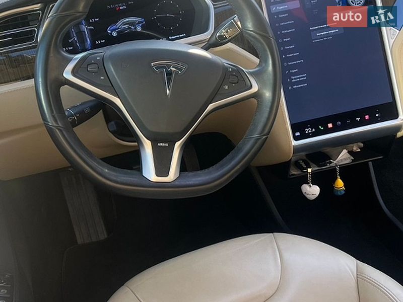 Лифтбек Tesla Model S 2013 в Одессе