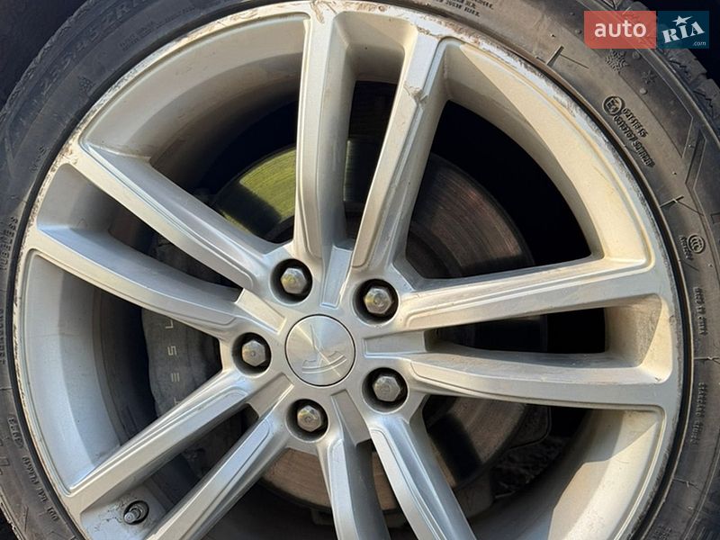 Лифтбек Tesla Model S 2014 в Валках