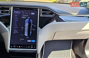 Ліфтбек Tesla Model S 2013 в Чернівцях