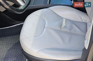Ліфтбек Tesla Model S 2013 в Чернівцях