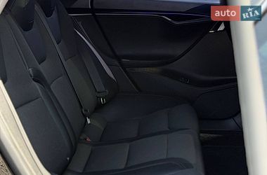 Ліфтбек Tesla Model S 2018 в Чернівцях