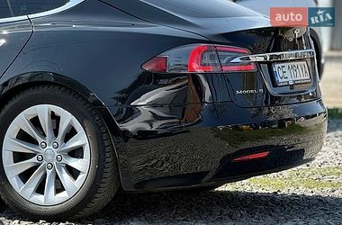 Ліфтбек Tesla Model S 2018 в Чернівцях