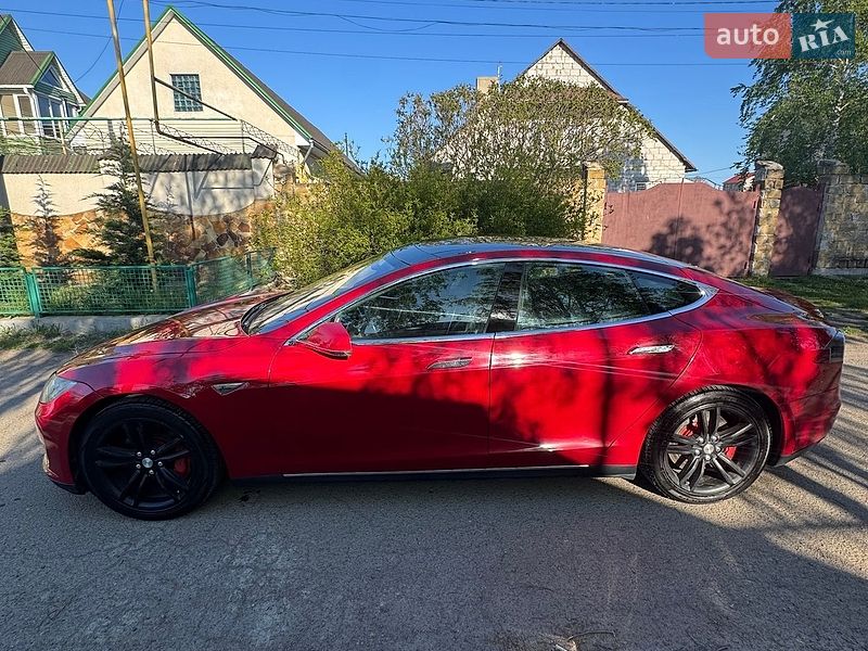 Лифтбек Tesla Model S 2013 в Одессе