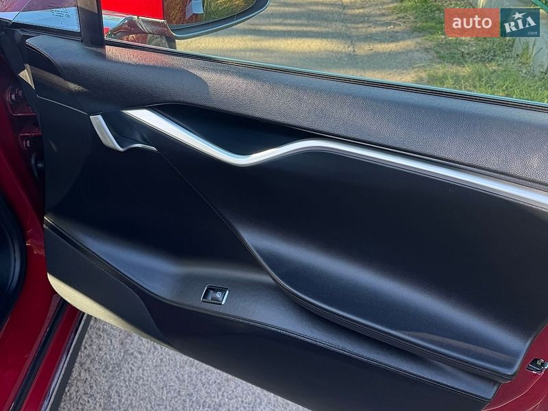 Лифтбек Tesla Model S 2013 в Одессе