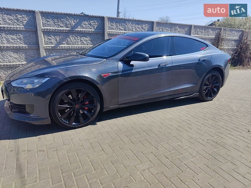 Лифтбек Tesla Model S 2014 в Черкассах