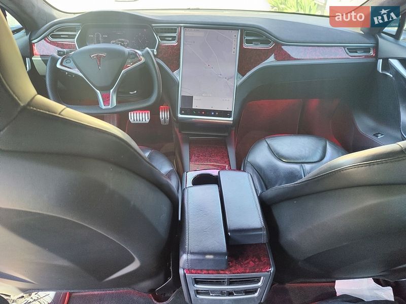 Лифтбек Tesla Model S 2014 в Черкассах